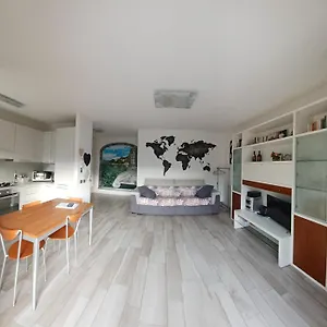 https://casa-di-sofia-e-oscar-lago-di-como-canzo.it-lombardy.com